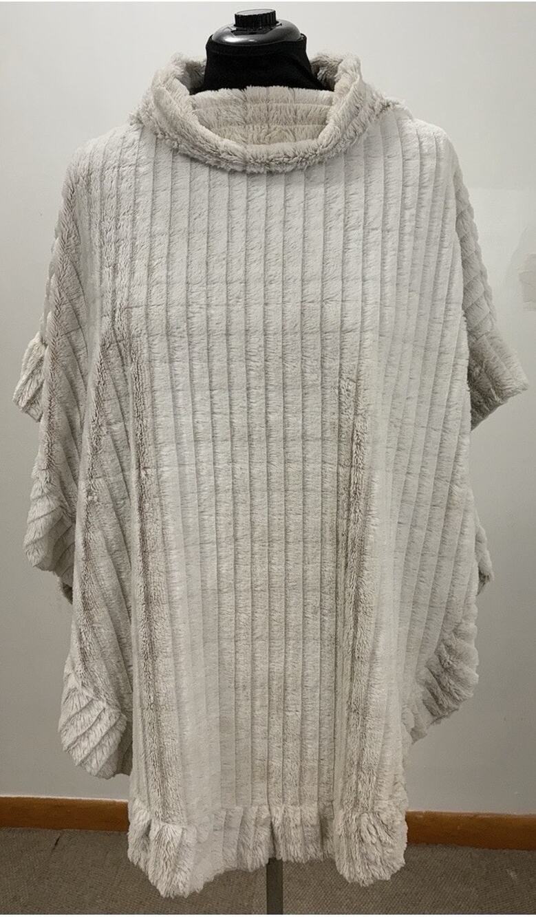 Cato Womens Faux Fur Poncho Cape One Size Ivory Plush Cowl Neck Oversized Cozy
